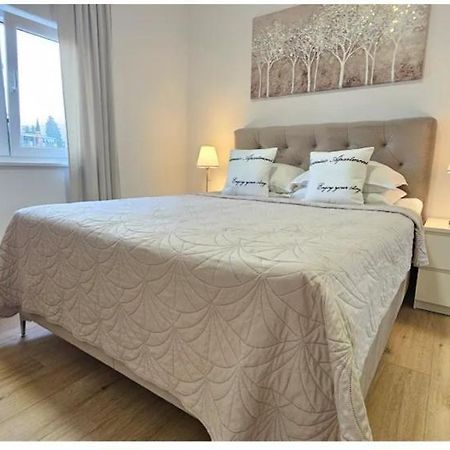 Eximius Apartment Пула Екстер'єр фото